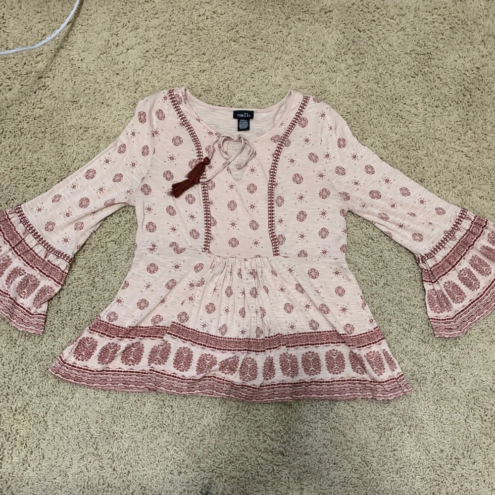 Rue 21 long sleeve ruffle top